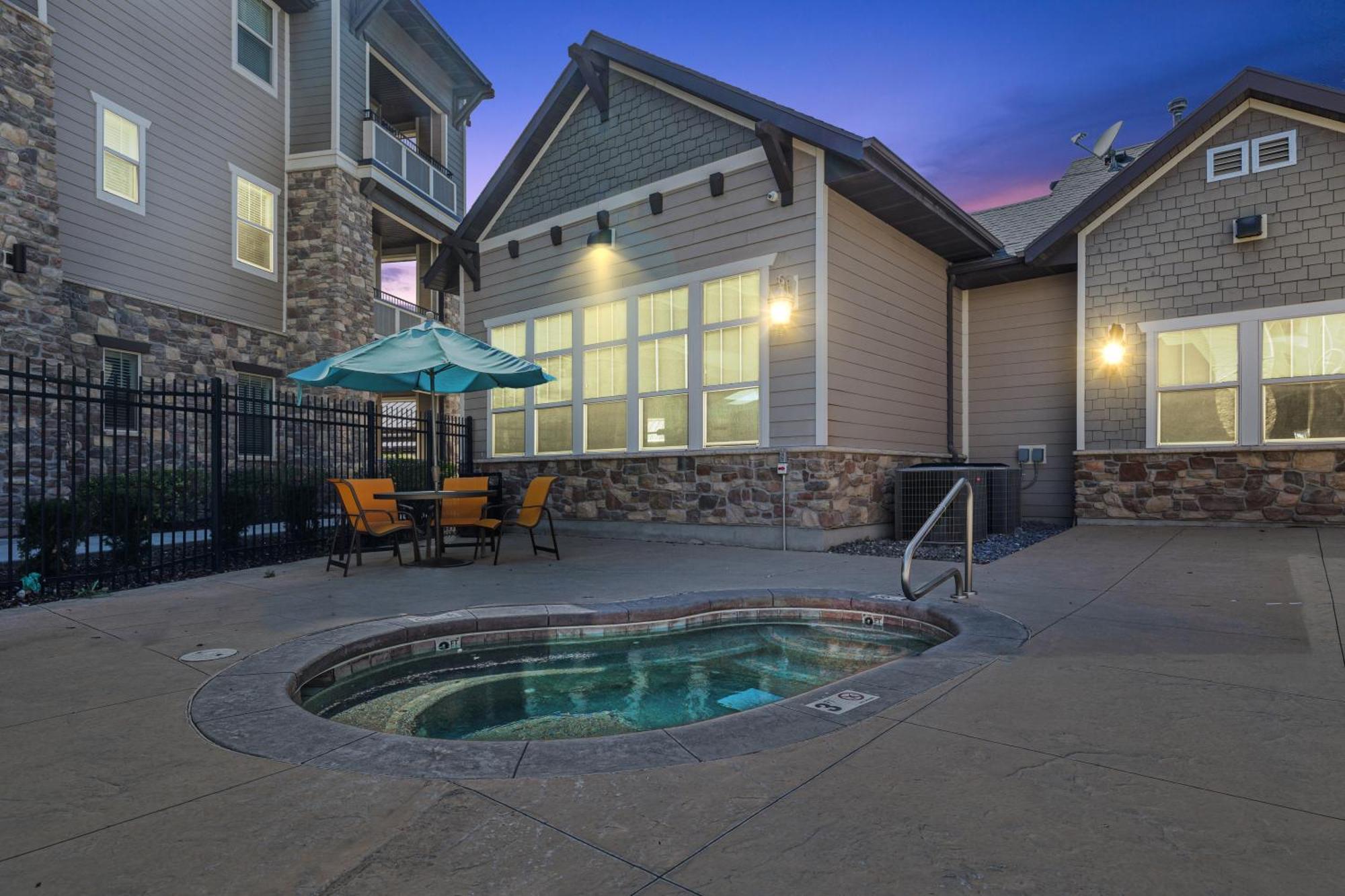 Bee Chic In Sojo W/Hot Tub+Gym+Local Ski Slopes 南约旦 外观 照片